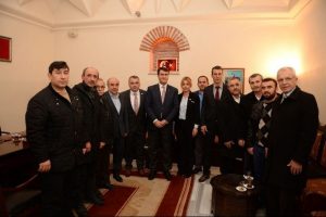 Bursa Osmangazi Belediye Başkanı D&uuml;ndar muhtarları ağırladı