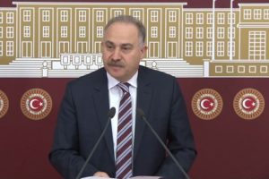 CHP'li G&ouml;k'ten Meclis'in tatile girmesine sert tepki