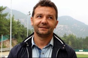 Elvir Bali&ccedil;, Bursaspor'da severek &ccedil;alışacağını s&ouml;yledi