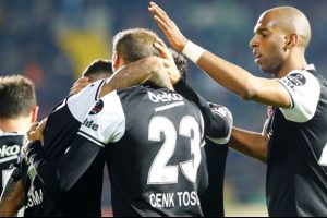 Beşiktaş, Alanyaspor'u 4 golle ge&ccedil;ti