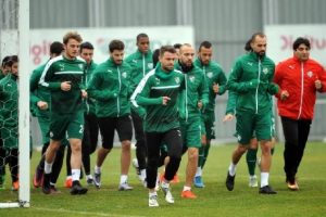Bursaspor kupada &Uuml;mraniyespor ile karşılaşacak