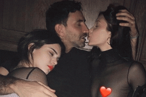 Bella Hadid &ccedil;ok fena yakalandı!
