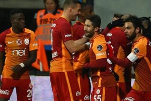 UEFA a&ccedil;ıkladı! T&uuml;m zamanların en iyisi...