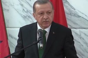 Erdoğan uyardı: Aynısını burada da yapabilirler!