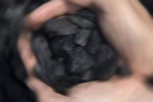 Banyoyu ısıtmak i&ccedil;in koyduğu mangaldan zehirlendi