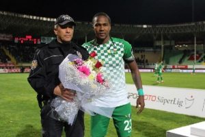 Trabzonspor'un Rodallega'ya vereceği &uuml;cret a&ccedil;ıklandı
