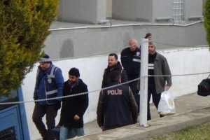 ByLoc'&ccedil;u 12 eski polis tutuklandı