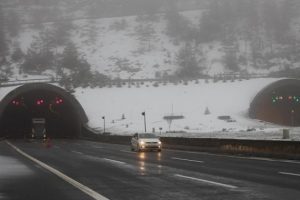 Bolu Dağı'nda kar yağışı başladı