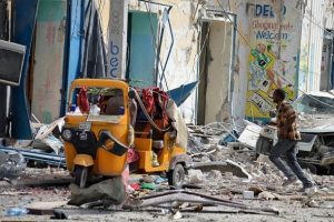 Somali'de bombalı saldırı: 12 &ouml;l&uuml;