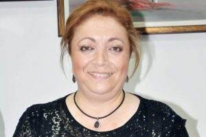 Bursa'da &uuml;yeliği d&uuml;ş&uuml;r&uuml;len Mahmure U&ccedil;ar g&ouml;reve geri d&ouml;nd&uuml;
