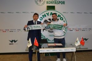 Konyaspor s&ouml;zleşmeyi uzattı!