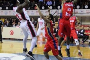 Gaziantep Basketbol galibiyete rağmen liderlik şansını kaybetti