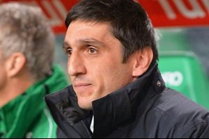 Bursaspor'da g&uuml;ndeme Tayfun Korkut geldi
