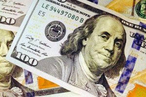 Dolar ve euro g&uuml;ne hareketli başladı