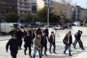 Yunanistan'daki darbecilere İstanbul'da tutuklama kararı