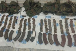 Sokağa &ccedil;ıkma yasağının olduğu mahalleden m&uuml;himmat &ccedil;ıktı