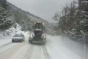 Bursa dağ yolunda kar nedeniyle zincirleme kaza