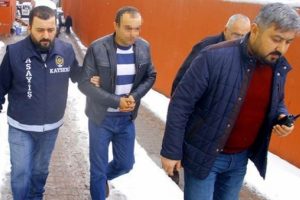 &Ouml;nce kurşun yağdırdı, sonra arabayla ezdi!