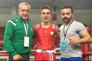 Bursasporlu &Uuml;nal Kalkışım finale &ccedil;ıktı