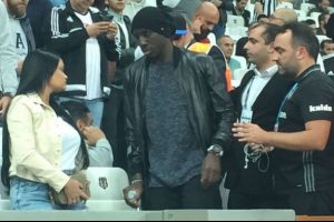 &Uuml;rkmezgil: "Demba Ba y&uuml;zde y&uuml;z bitti diyemeyiz..."