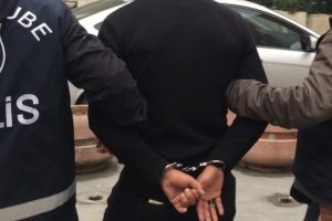 Sakarya'da DEAŞ'lı 3 bombacı tutuklandı