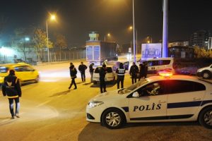 Bursa'da bin polisin yaptığı uygulamada 45 şahıs yakalandı