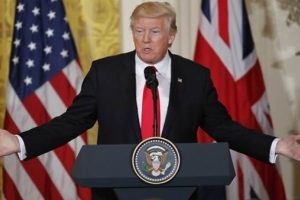 Trump, m&uuml;lteci ve g&ouml;&ccedil;menlerle ilgili yasayı onayladı