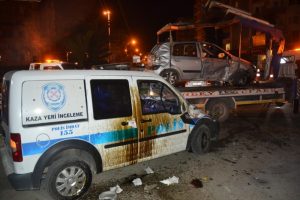 Polis aracının da karıştığı zincirleme kazada: 1 &ouml;l&uuml;, 5 yaralı