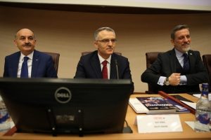 Bakanlar Mehmet M&uuml;ezzinoğlu ve Naci Ağbal Bursa'da