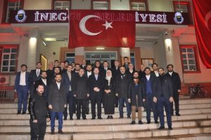 AK Parti Gen&ccedil;lik Kolları Bursa İneg&ouml;l Belediye Başkanı Aktaş'ı ziyaret etti