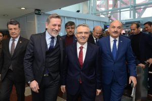 Maliye Bakanı Naci Ağbal ve M&uuml;ezzinoğlu Bursa iş d&uuml;nyası ile buluştu