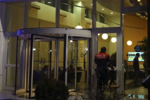 S&uuml;nnet d&uuml;ğ&uuml;n&uuml;ne silahlı saldırı: 2 &ouml;l&uuml;, 2 yaralı