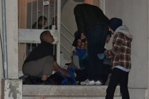 Manisa'da kar maskeli saldırgan dehşeti