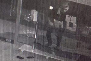 Cep telefonu satıcıları hırsızlıklardan muzdarip
