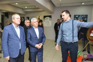 Başkan Bozbey'den Bursa'da gen&ccedil; sanat&ccedil;ılara destek