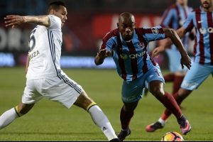Trabzonspor'un yeni stadında gol&uuml; atan ilk futbolcu Castillo oldu