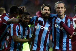 Trabzonspor, yeni stadının a&ccedil;ılış ma&ccedil;ında şov yaptı