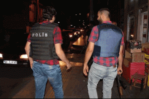 Diyarbakır'da bir markete bombalı saldırı d&uuml;zenlendi