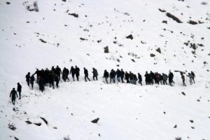 Avcıların &uuml;zerine &ccedil;ığ d&uuml;şt&uuml;! Cesetleri bulundu