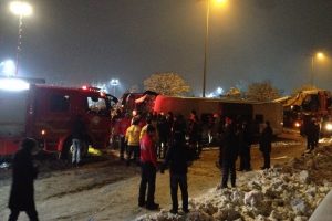 3 kişinin &ouml;ld&uuml;ğ&uuml; otob&uuml;s kazası kamerada