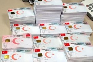 Yeni kimlikler izdihama yol a&ccedil;tı