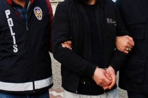 Bursa'da g&ouml;zaltındaki akademisyenden 6'sı tutuklandı