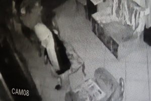 Antalya'da antikacı soygunu kamerada