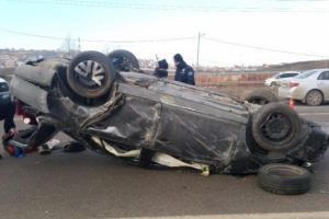 Otomobilden fırlayan s&uuml;r&uuml;c&uuml; hayatını kaybetti