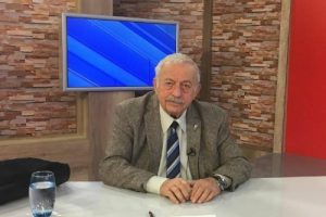 Akhisar Belediyespor'a ilk başkanından nasihat