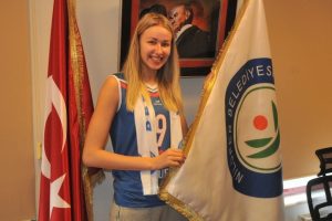 Nil&uuml;fer Belediyespor'a filede taze kan