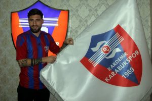 Karab&uuml;kspor'a yeni stoper
