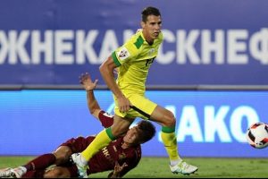 Alanyaspor'a Sırp stoper!