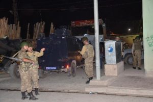 Doğubayazıt'ta cezaevine el yapımı patlayıcı atıldı