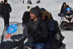 Bursa'da Arap turistlerin kar safarisi keyfi